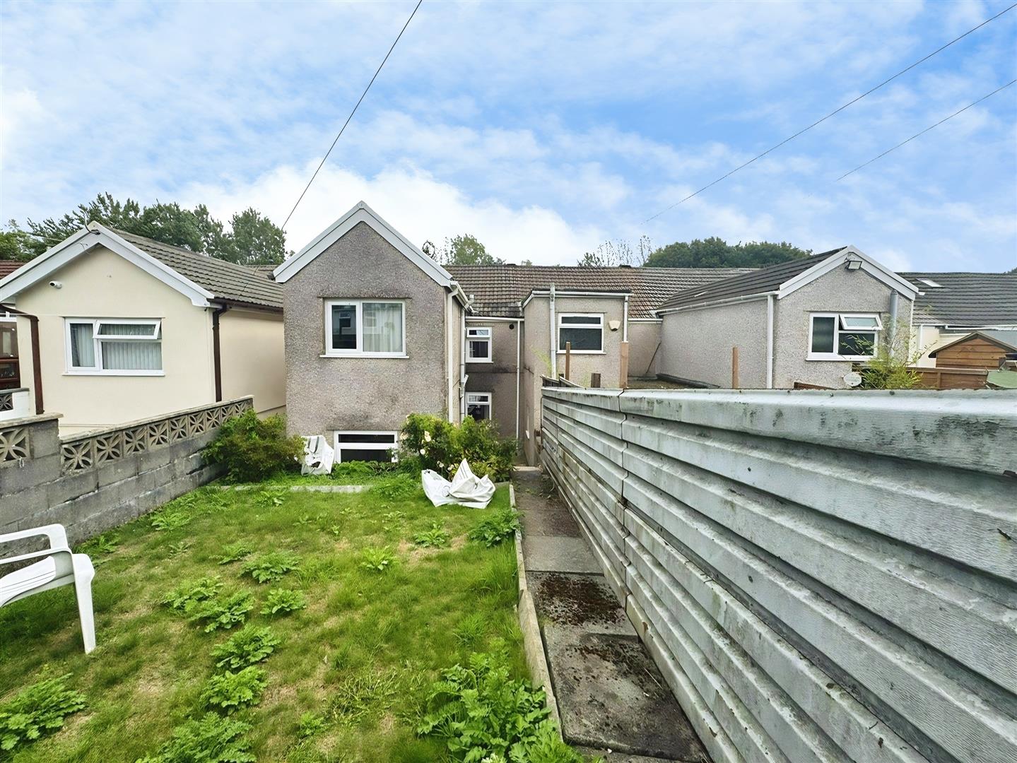 Clydach Road, Morriston, Swansea, SA6 6QH